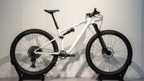 Epic Evo Comp、1台で里山ライドからレースライドまで。