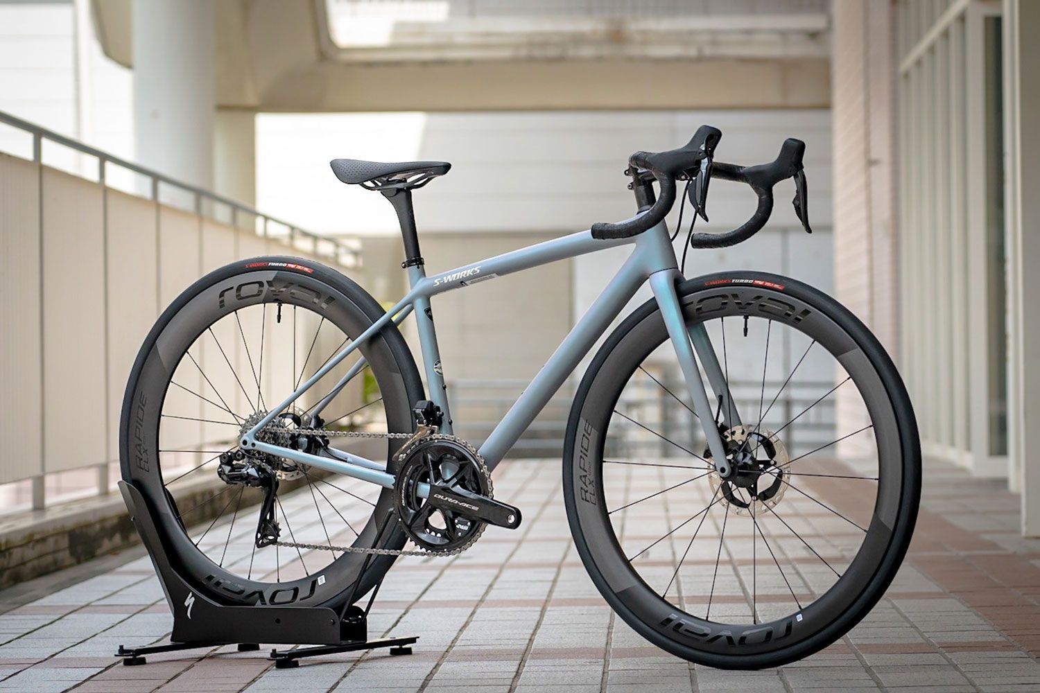 SW AETHOS&Rapide CLXⅡ+S-Works Turboチューブレスタイヤ