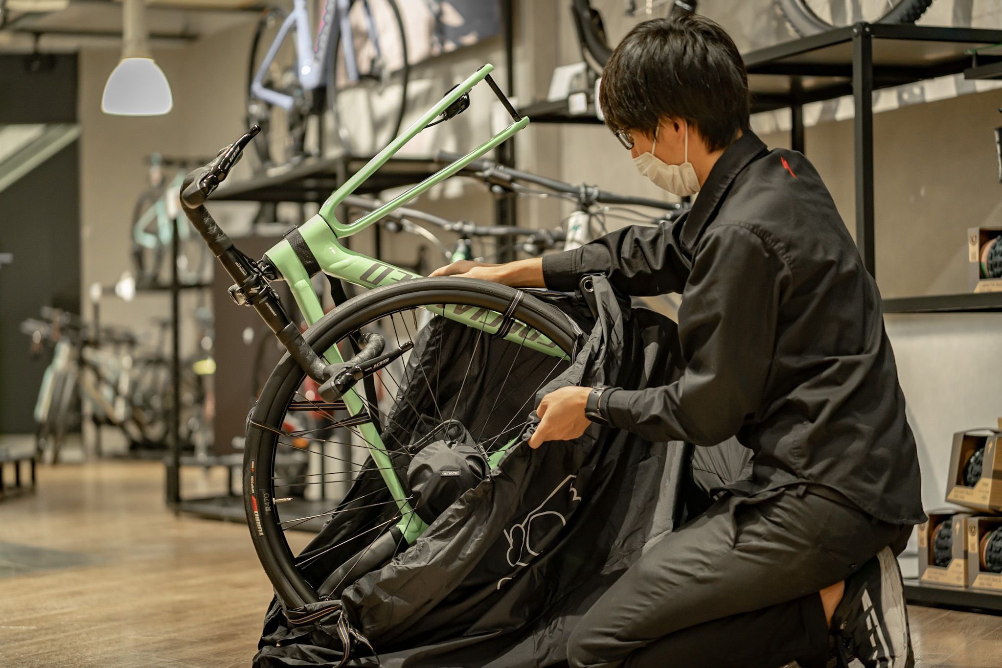 12月3日(土)ワークショップ開催「輪行袋」の使い方を学びましょう／スペシャライズド岸和田